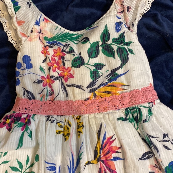 Laura Ashley seersucker spring floral print Girl’s 6x dress - washed once - Picture 4 of 9